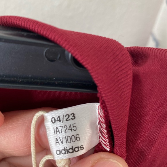 Adidas 2023/2024 Manchester United Training Soccer Jersey. - Picture 3 of 10